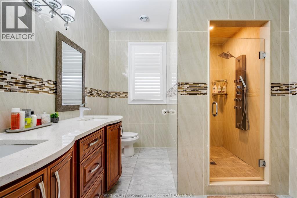 31 Heathview Trail, Leamington, ON - Indoor Photo Showing Bathroom