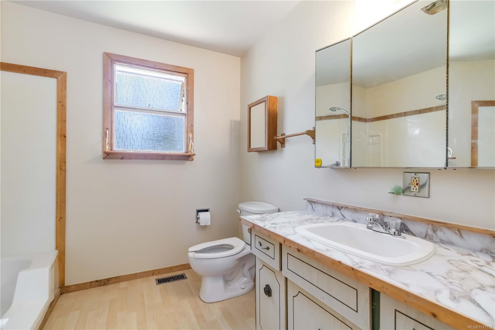 95 Marler Dr, View Royal, BC