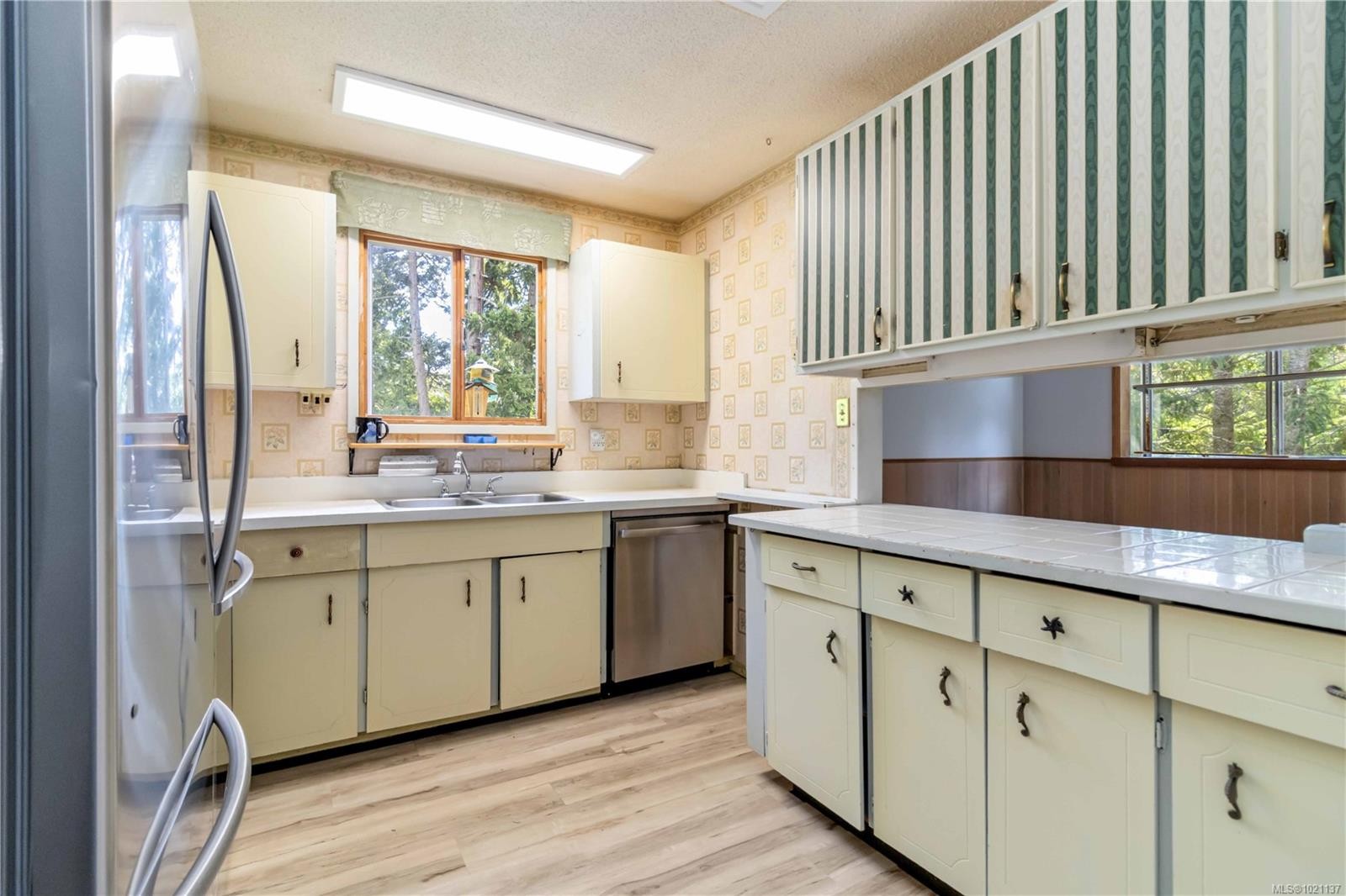 95 Marler Dr, View Royal, BC