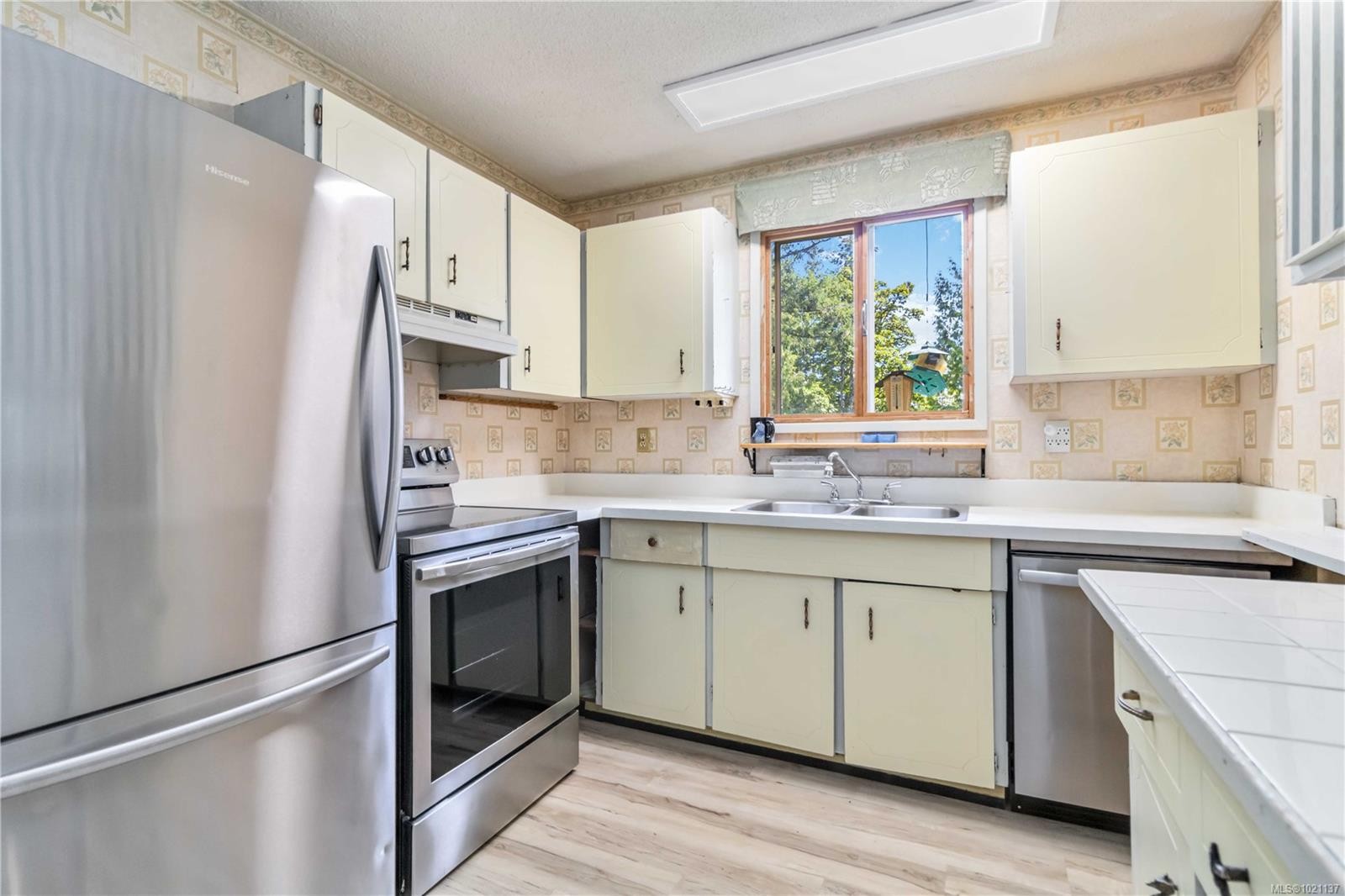 95 Marler Dr, View Royal, BC