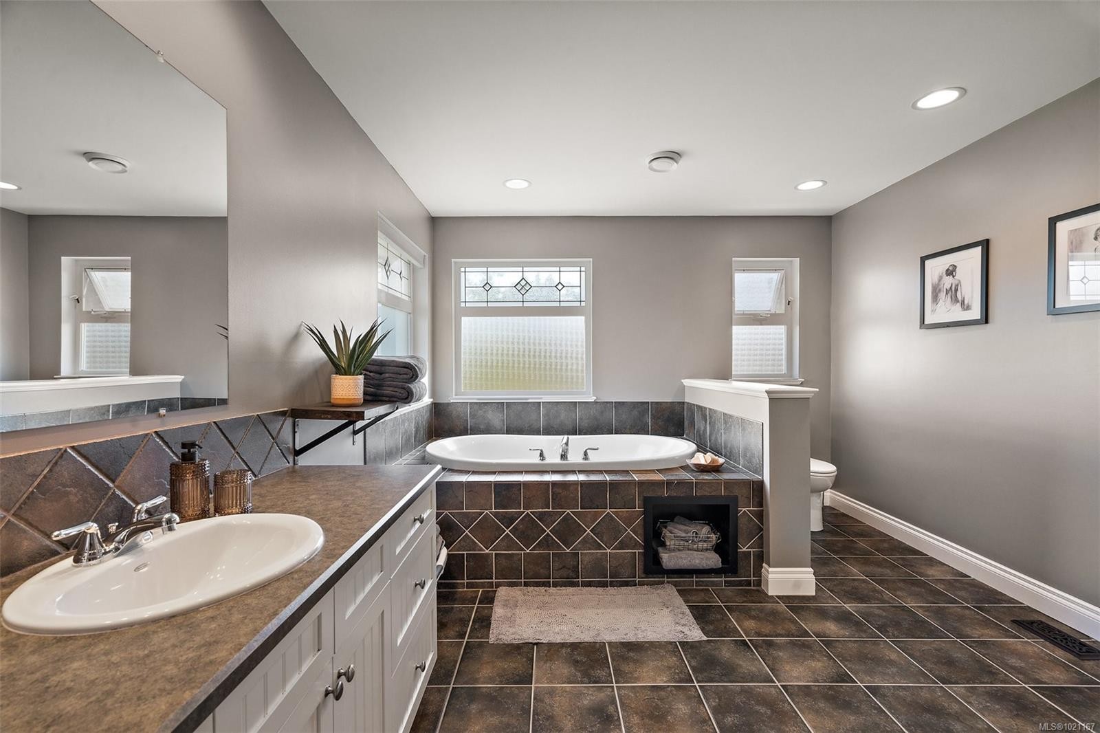 3965 Hi-Mount Dr, Metchosin, BC