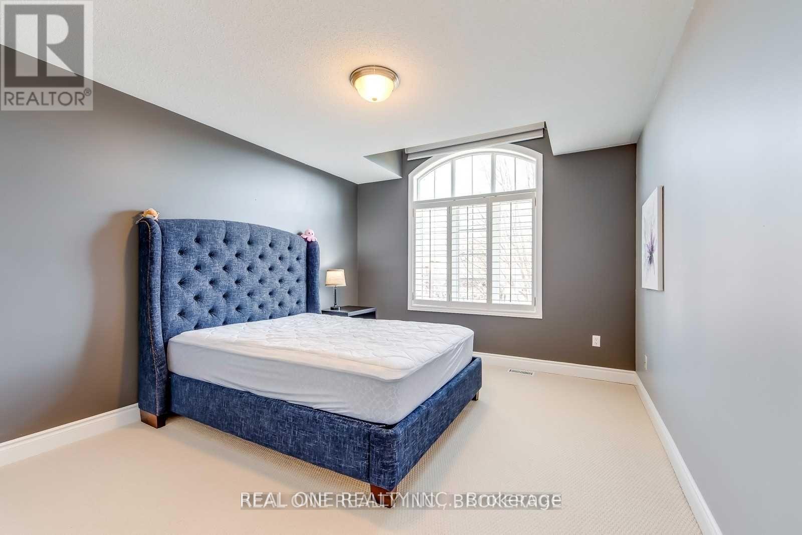 96 Spring Azure Crescent, Oakville, ON - Indoor Photo Showing Bedroom