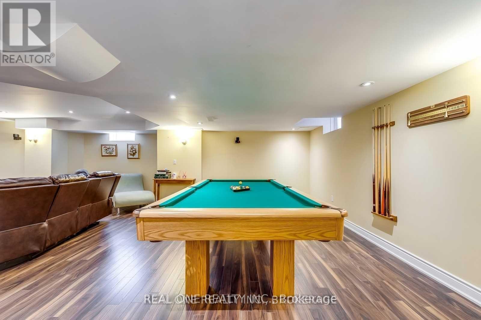 96 Spring Azure Crescent, Oakville, ON - Indoor Photo Showing Other Room