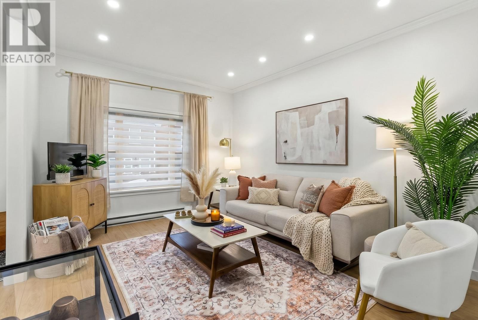 14 Cavell Avenue, St. John'S, NL - Indoor Photo Showing Living Room