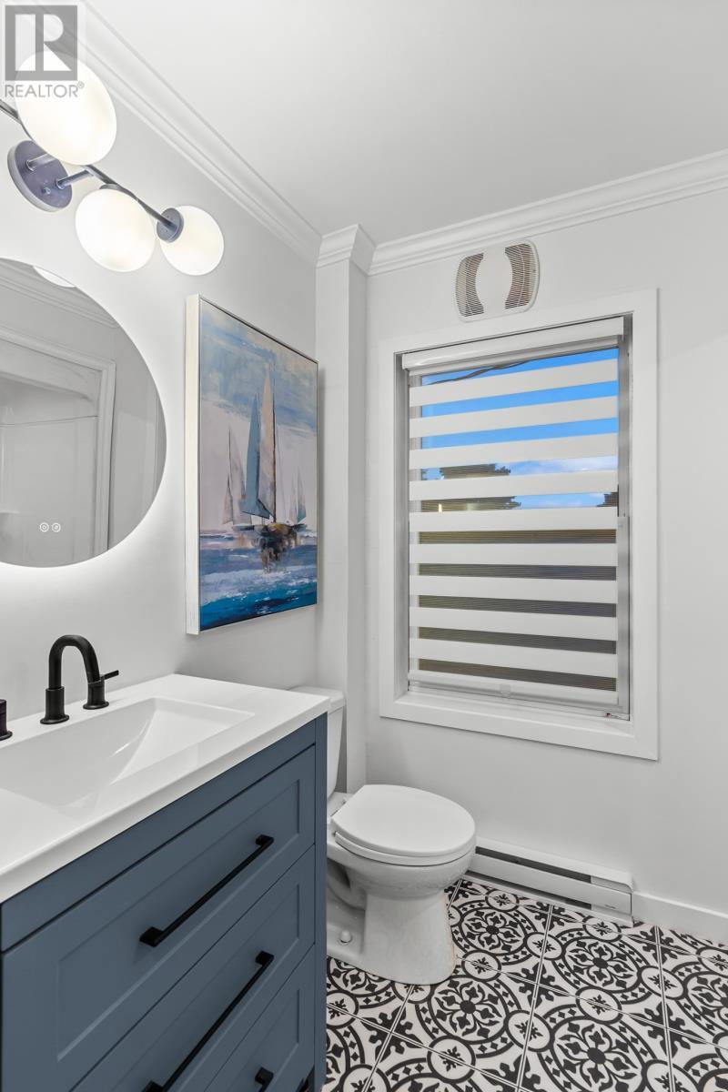 14 Cavell Avenue, St. John'S, NL - Indoor Photo Showing Bathroom