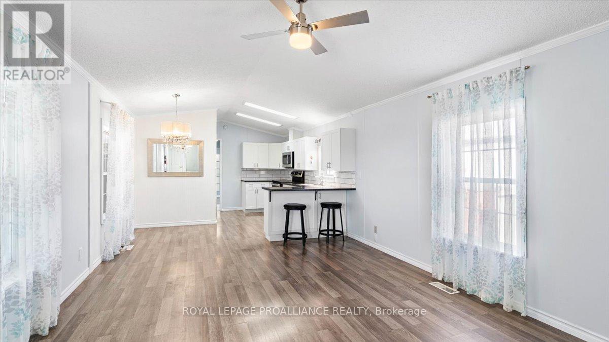 18 - 311 Dundas Street E, Quinte West (Trenton Ward), ON - Indoor