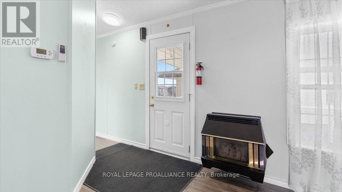 18 - 311 Dundas Street E, Quinte West (Trenton Ward), ON - Indoor Photo Showing Other Room