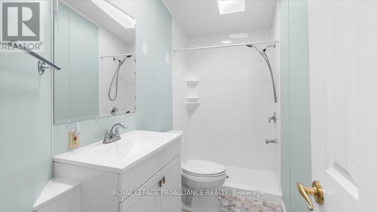 18 - 311 Dundas Street E, Quinte West (Trenton Ward), ON - Indoor Photo Showing Bathroom