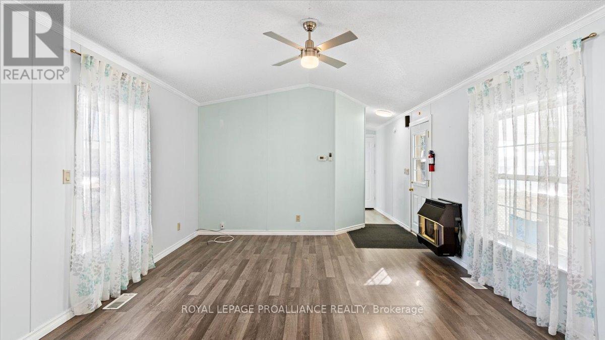 18 - 311 Dundas Street E, Quinte West (Trenton Ward), ON - Indoor Photo Showing Other Room