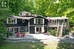 21 LAKEVIEW CRESCENT Tiny, ON L9M 1R2