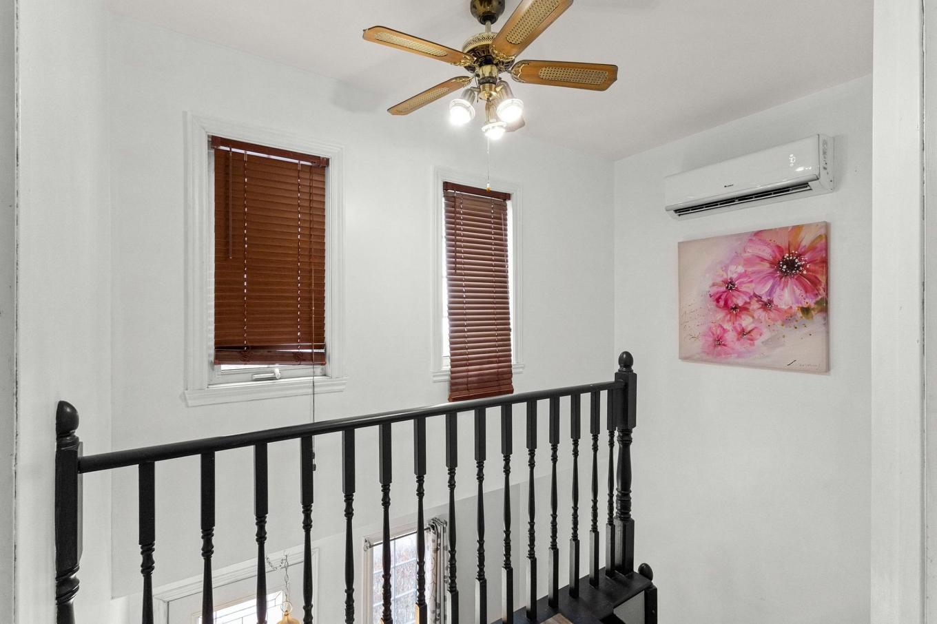 Escalier - 1033 15E Avenue, Laval (Fabreville), QC - Indoor Photo Showing Other Room