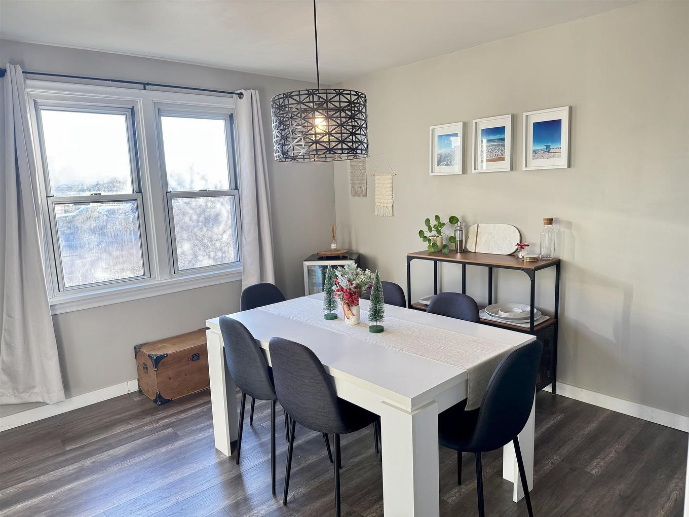 123 Begin Street W, Thunder Bay, ON - Indoor Photo Showing Dining Room