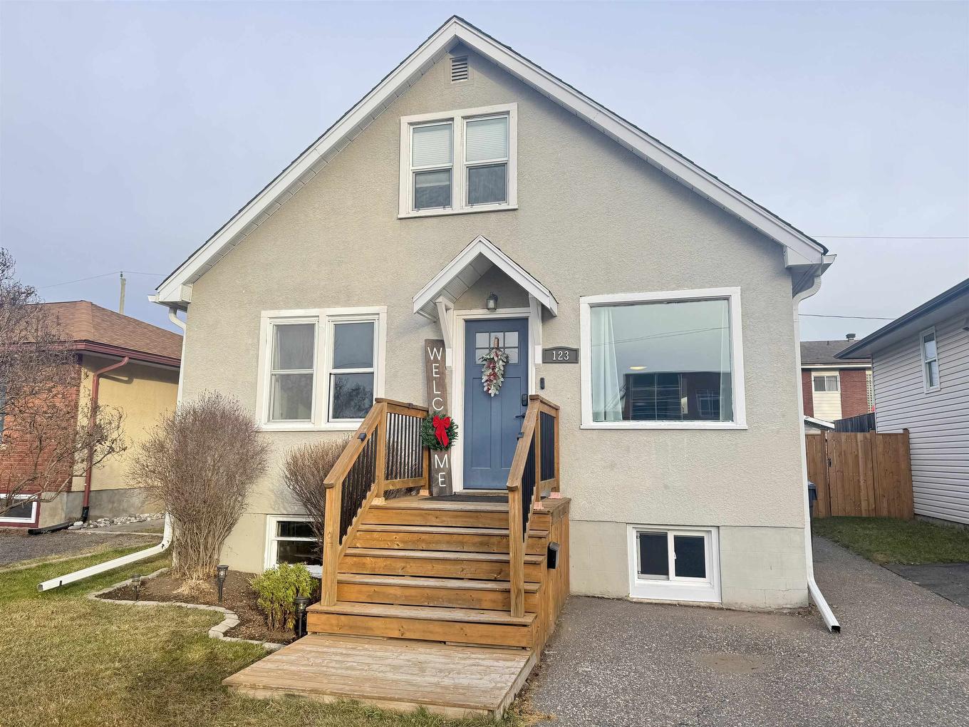 123 Begin Street W, Thunder Bay, ON - Outdoor