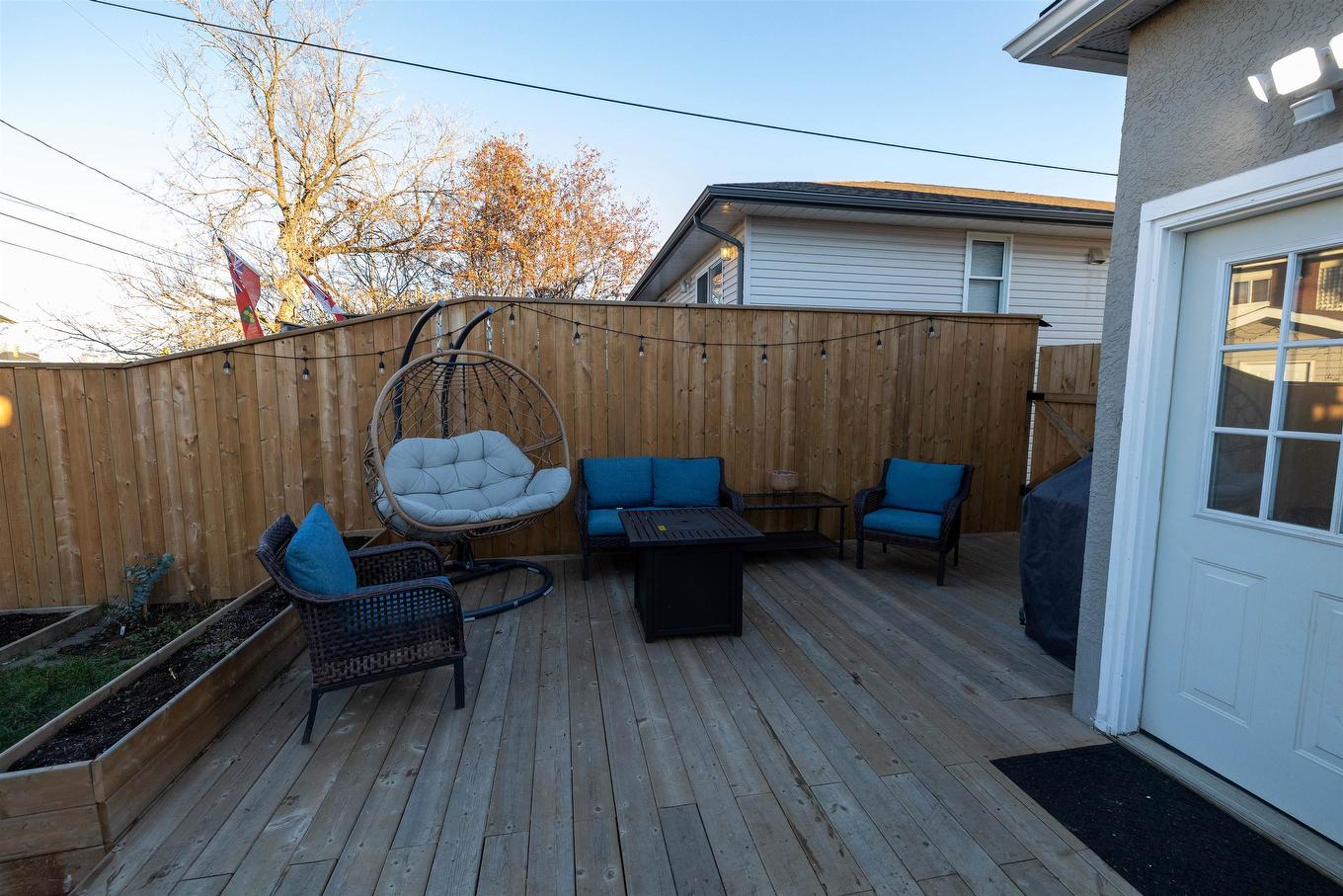 123 Begin Street W, Thunder Bay, ON - Outdoor With Deck Patio Veranda With Exterior