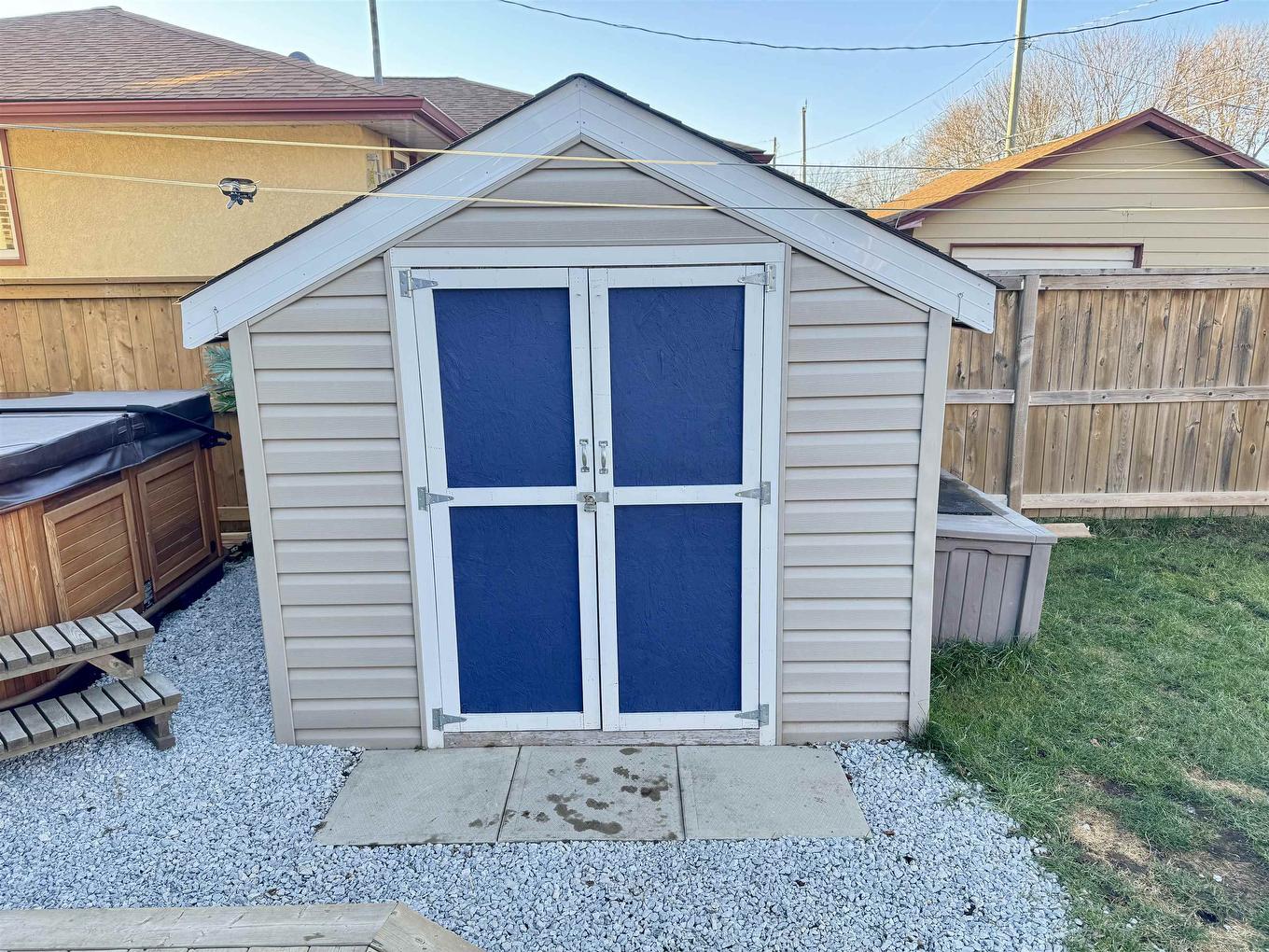 123 Begin Street W, Thunder Bay, ON - Outdoor With Exterior