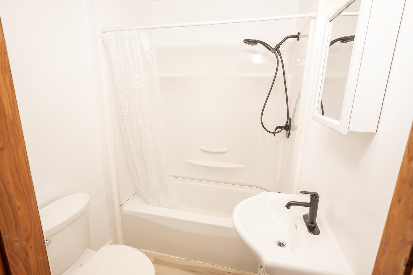 534 Dawson St., Thunder Bay, ON - Indoor Photo Showing Bathroom