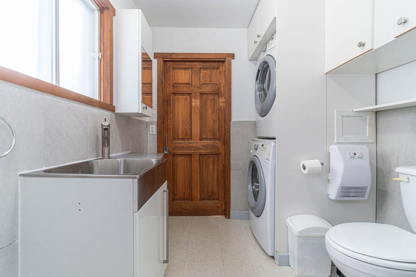 Bathroom - 3347 Boul. Fernand-Lafontaine, Rivière-Rouge, QC - Indoor Photo Showing Laundry Room