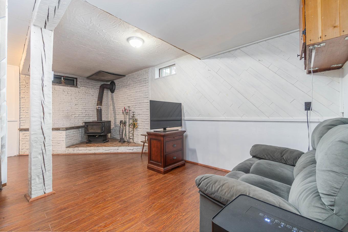 Family room - 3347 Boul. Fernand-Lafontaine, Rivière-Rouge, QC - Indoor