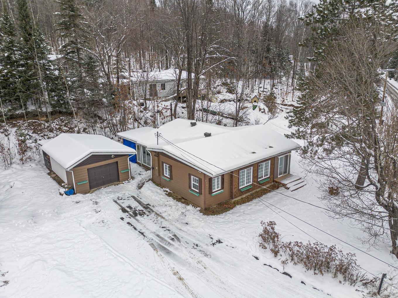 Aerial photo - 3347 Boul. Fernand-Lafontaine, Rivière-Rouge, QC - Outdoor