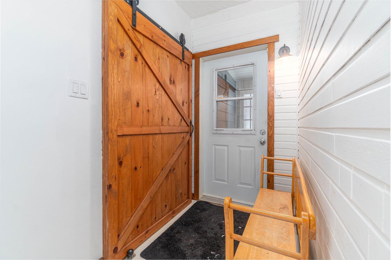 Hall - 3347 Boul. Fernand-Lafontaine, Rivière-Rouge, QC - Indoor Photo Showing Other Room