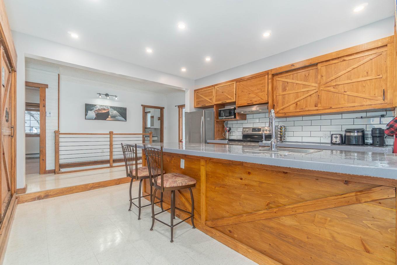 Kitchen - 3347 Boul. Fernand-Lafontaine, Rivière-Rouge, QC - Indoor Photo Showing Kitchen