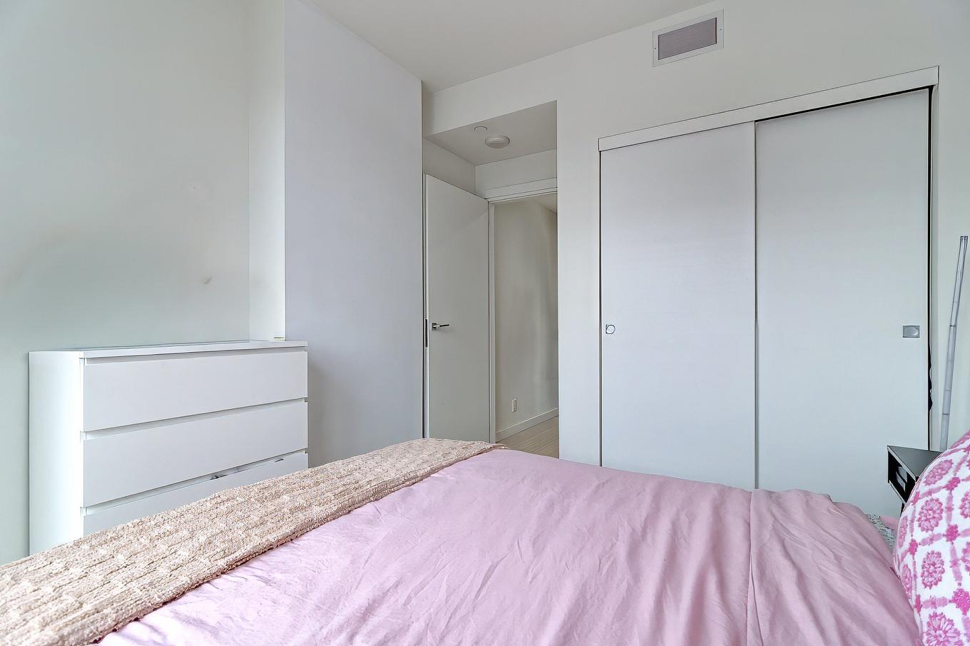 Chambre à coucher - 1503-1450 Boul. René-Lévesque O., Montréal (Ville-Marie), QC - Indoor Photo Showing Bedroom