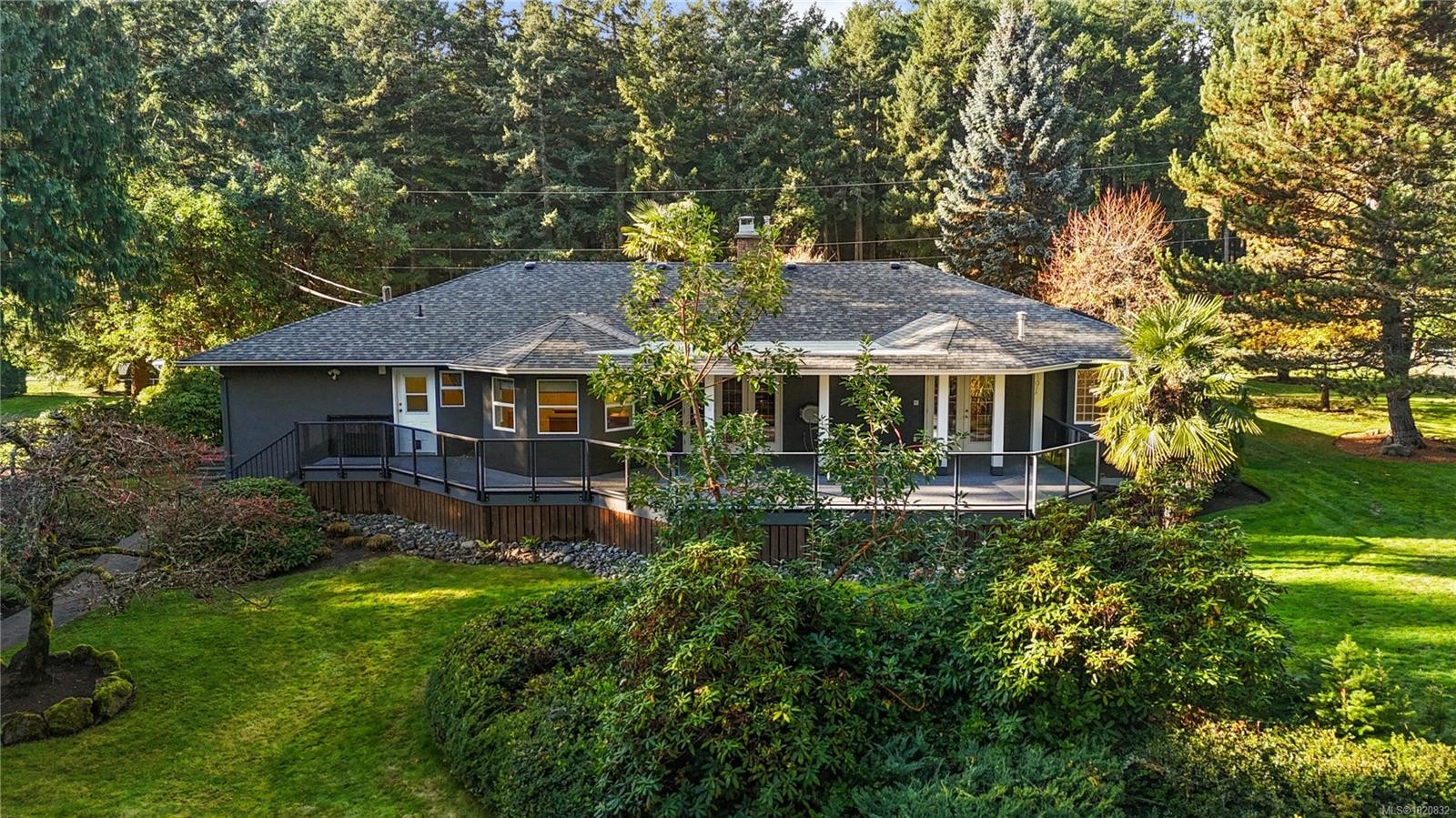 3355 Grey Manor Rd, Cobble Hill, BC