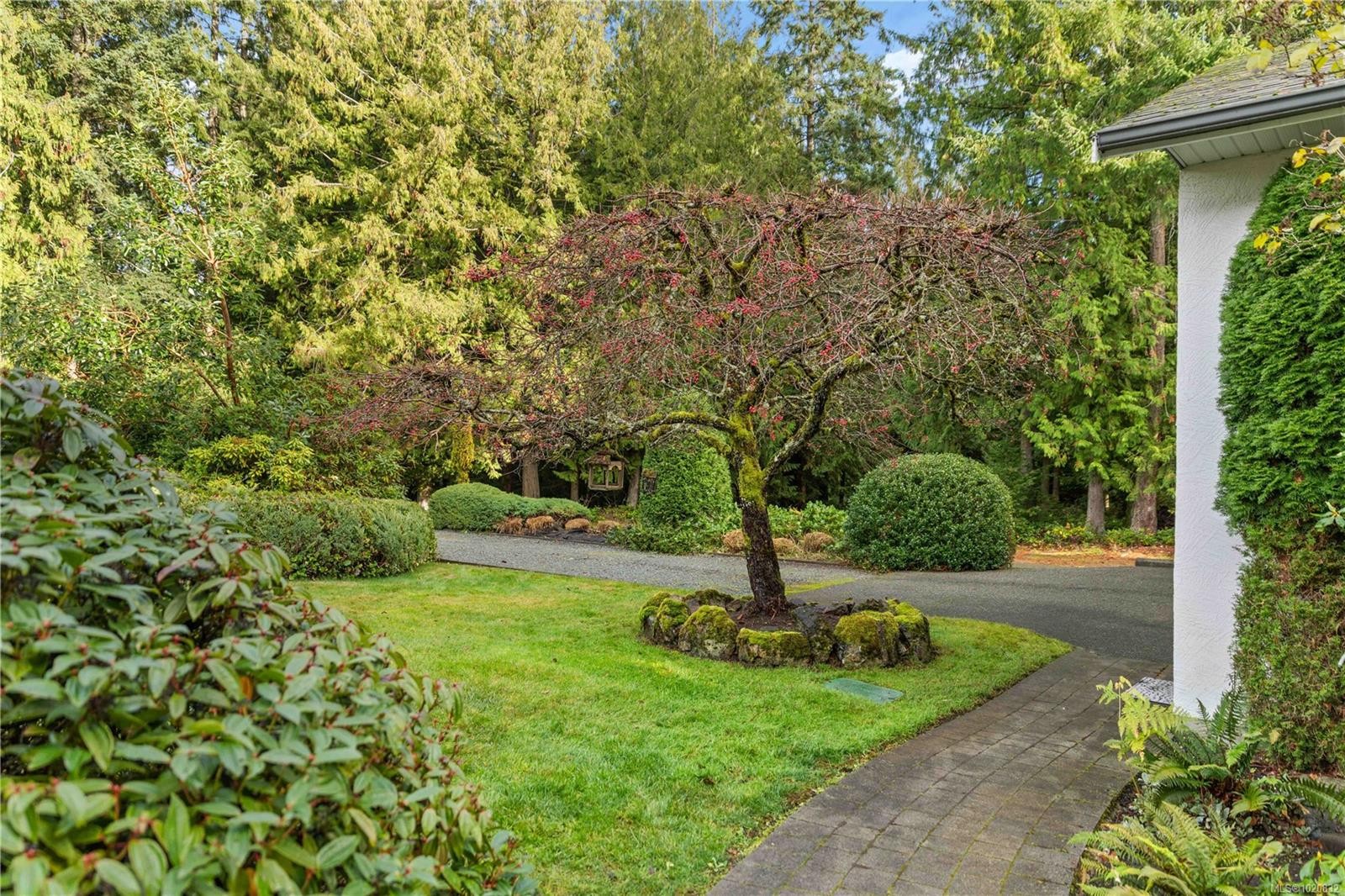 3355 Grey Manor Rd, Cobble Hill, BC