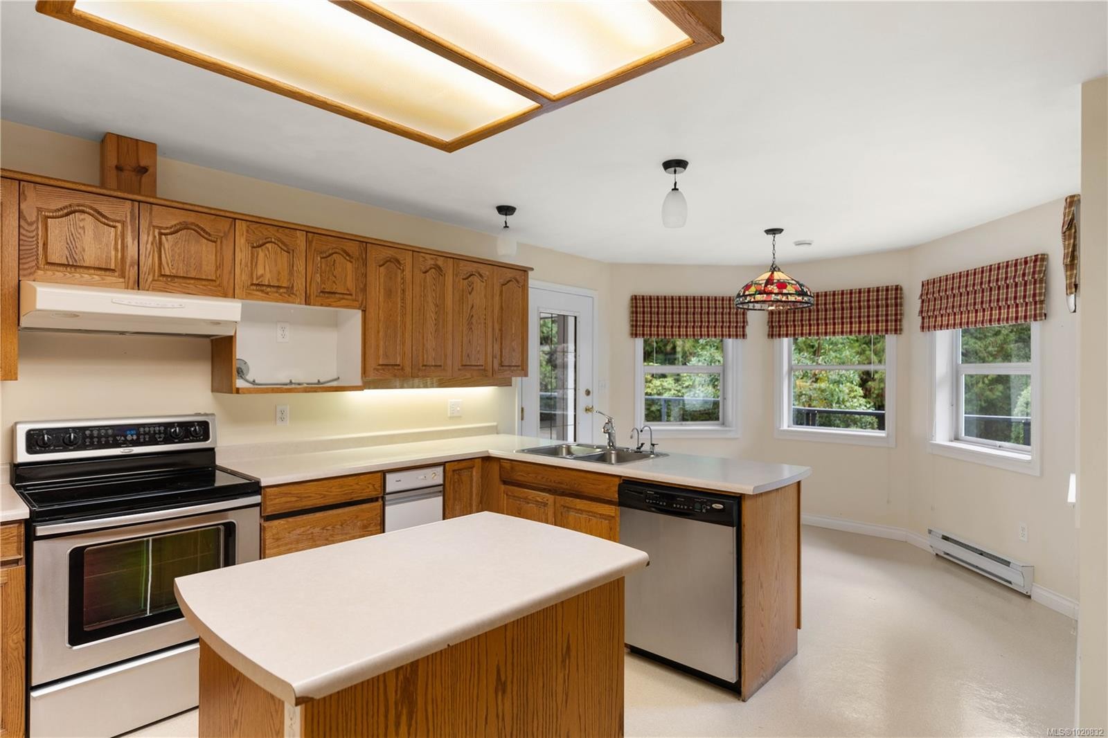 3355 Grey Manor Rd, Cobble Hill, BC