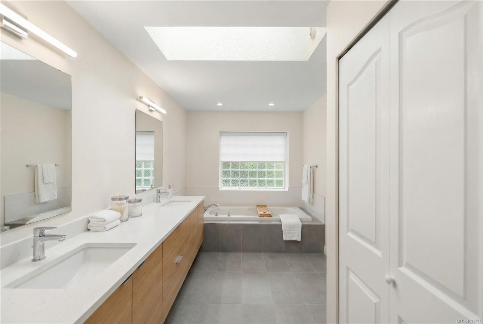 3355 Grey Manor Rd, Cobble Hill, BC