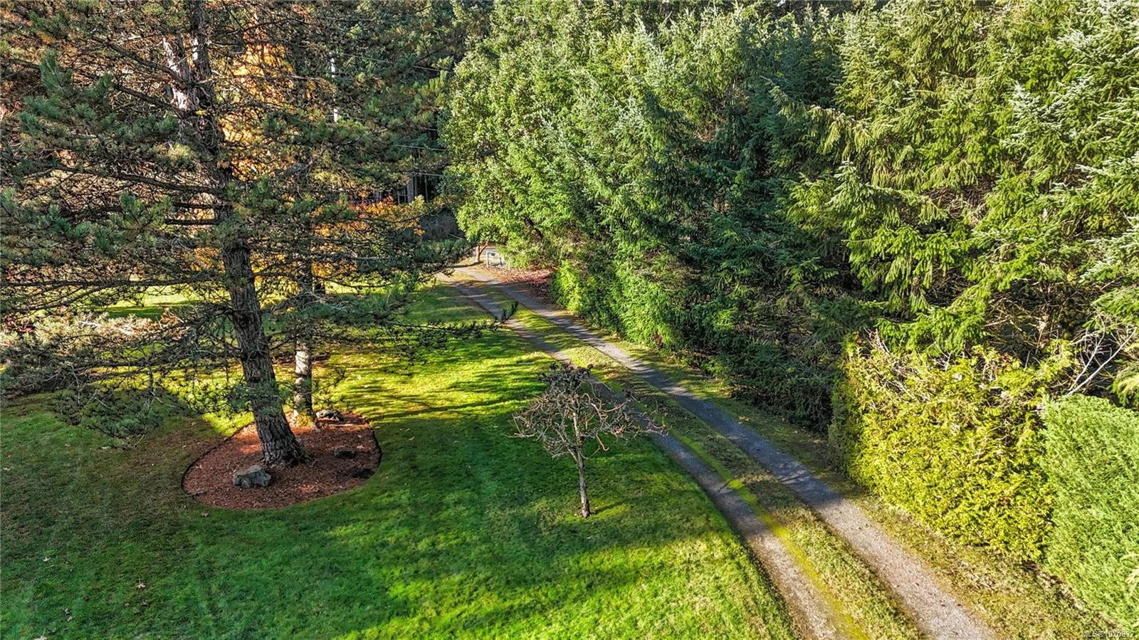 3355 Grey Manor Rd, Cobble Hill, BC