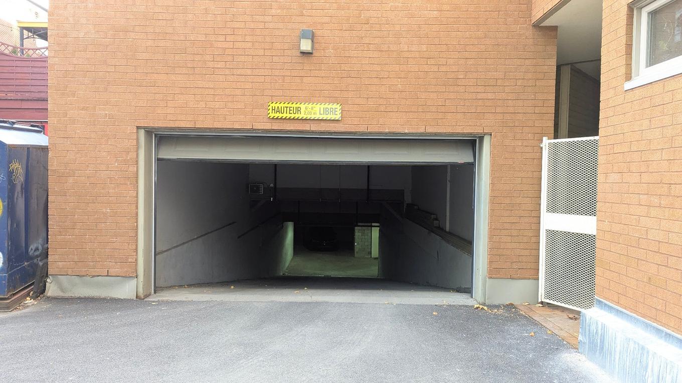 Parking - 3-3768 Rue Ontario E., Montréal (Mercier/Hochelaga-Maisonneuve), QC