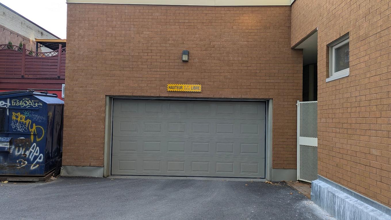 Parking - 3-3768 Rue Ontario E., Montréal (Mercier/Hochelaga-Maisonneuve), QC