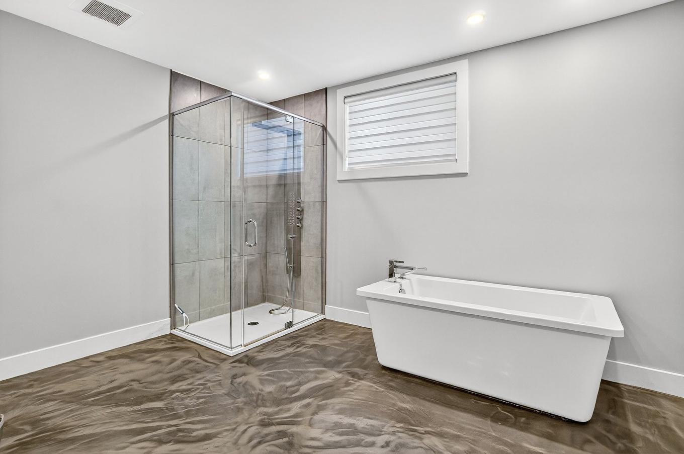 Salle de bains - 4980 Rue Sépale, Terrebonne (La Plaine), QC - Indoor Photo Showing Bathroom