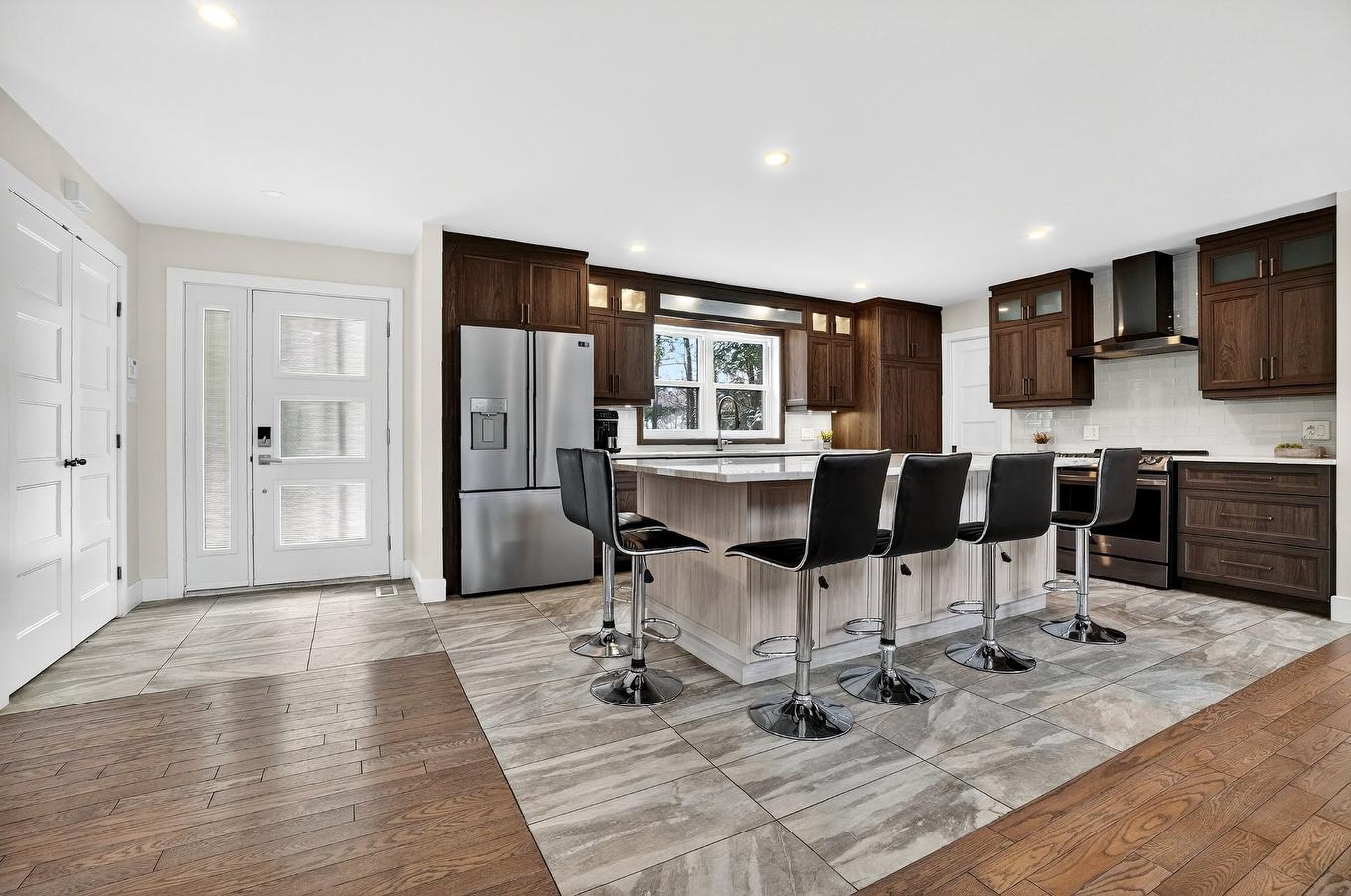 Cuisine - 4980 Rue Sépale, Terrebonne (La Plaine), QC - Indoor Photo Showing Kitchen With Upgraded Kitchen