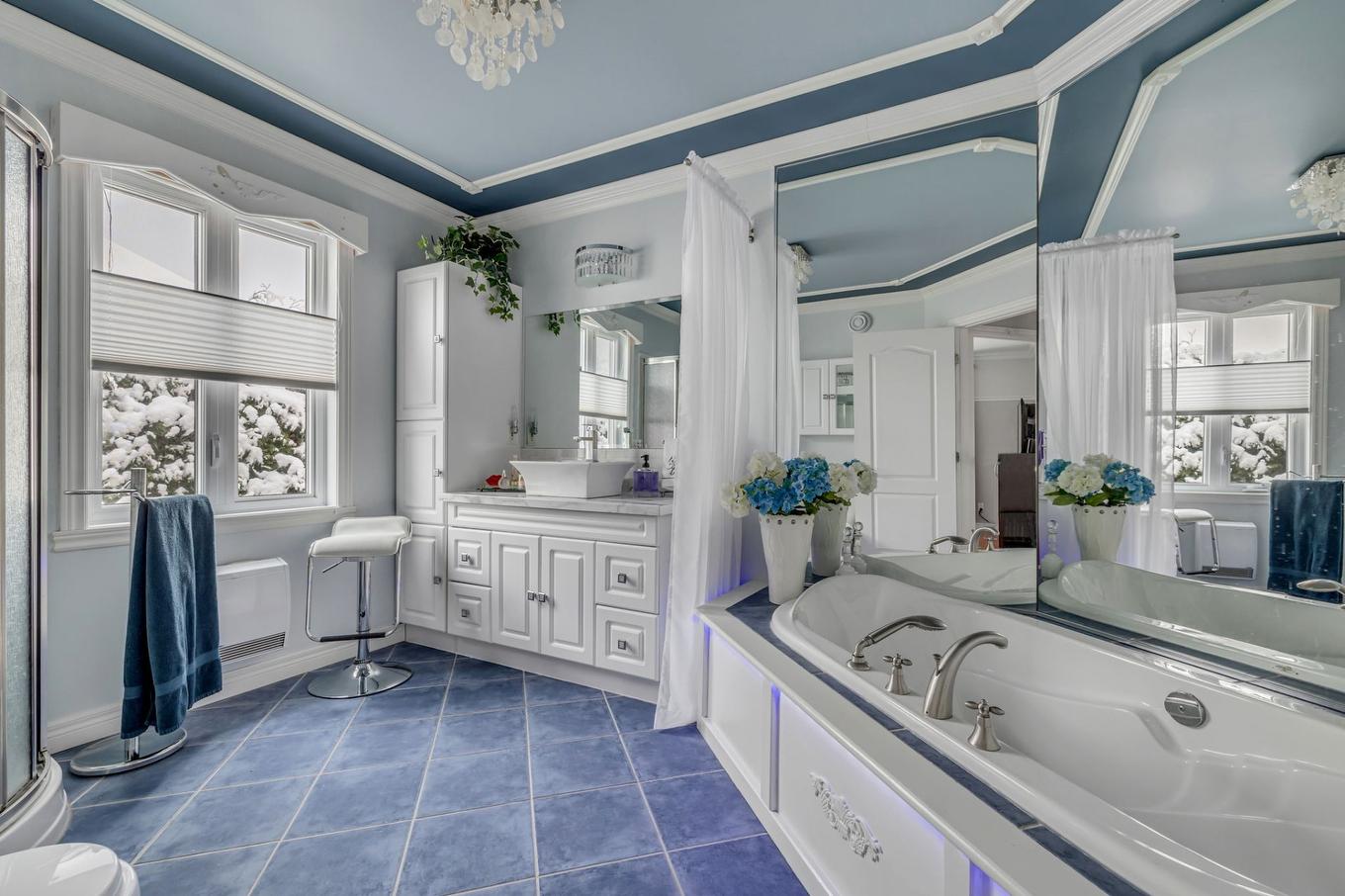 Salle de bains - 2255 Rue Des Belles-De-Nuit, Québec (La Haute-Saint-Charles), QC - Indoor Photo Showing Bathroom