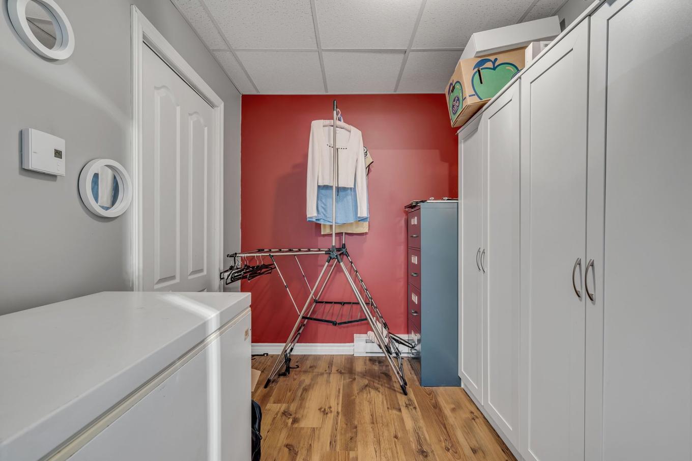 Bureau - 2255 Rue Des Belles-De-Nuit, Québec (La Haute-Saint-Charles), QC - Indoor Photo Showing Laundry Room