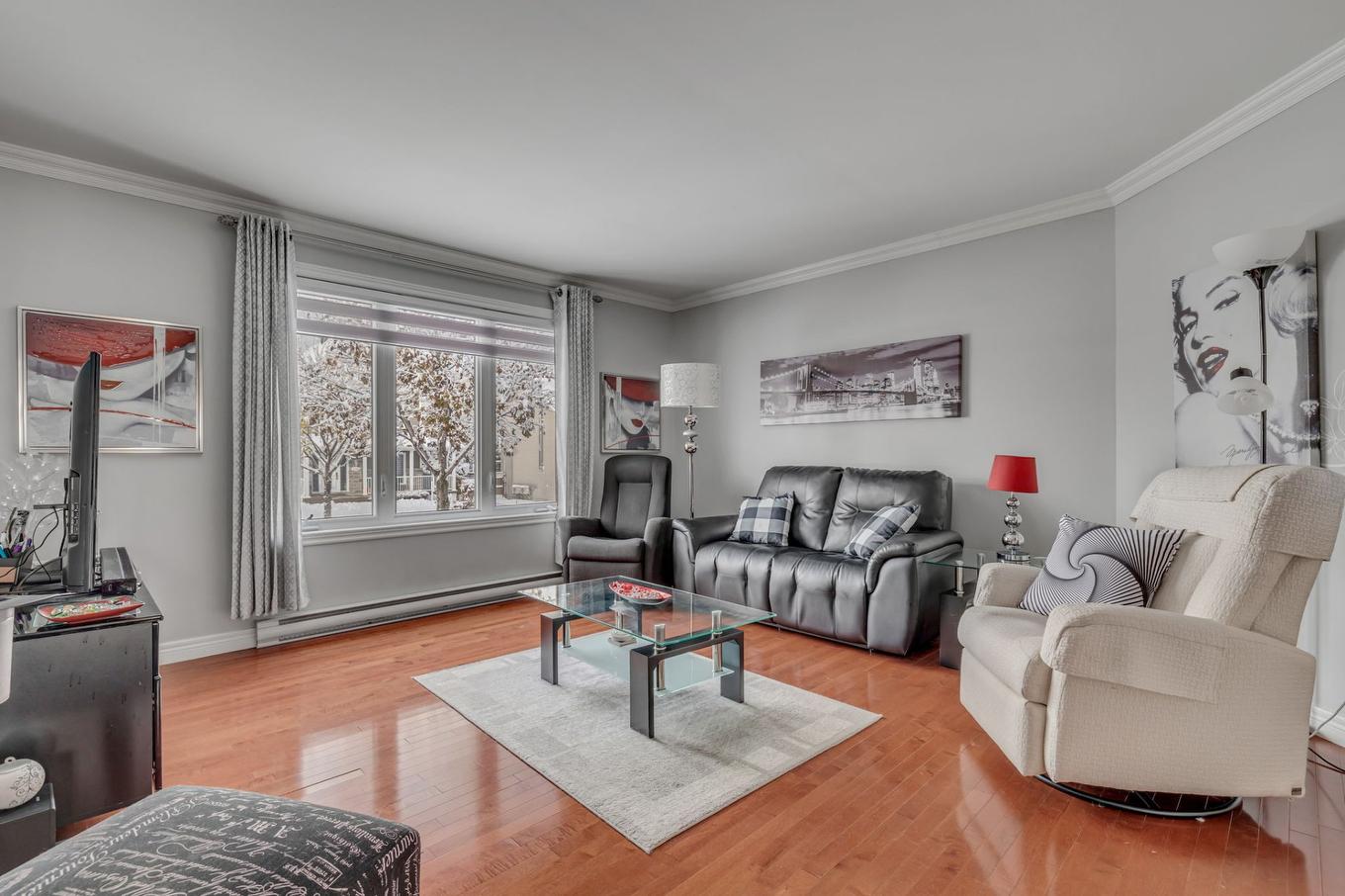 Salon - 2255 Rue Des Belles-De-Nuit, Québec (La Haute-Saint-Charles), QC - Indoor Photo Showing Living Room