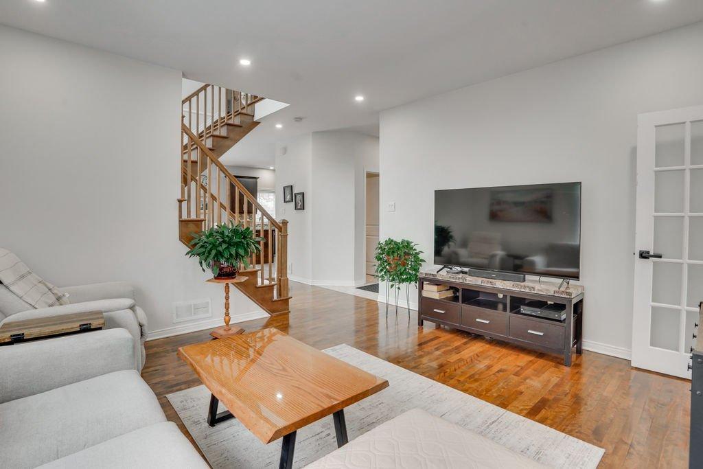 Salon - 304 Rue De Ganymède, Gatineau (Aylmer), QC - Indoor Photo Showing Living Room