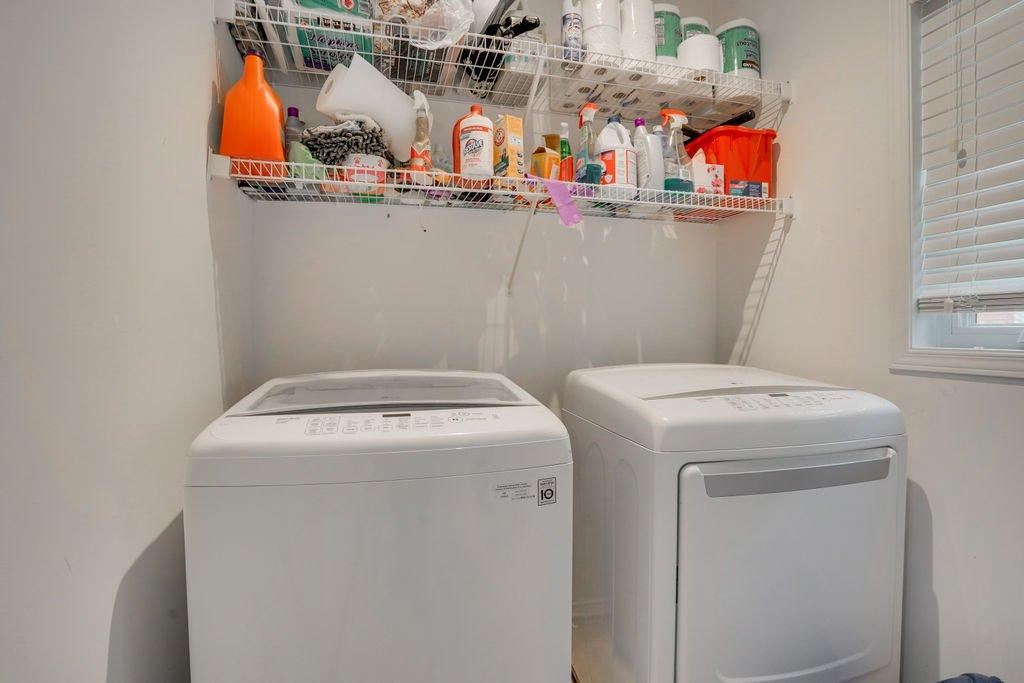 Salle de lavage - 304 Rue De Ganymède, Gatineau (Aylmer), QC - Indoor Photo Showing Laundry Room