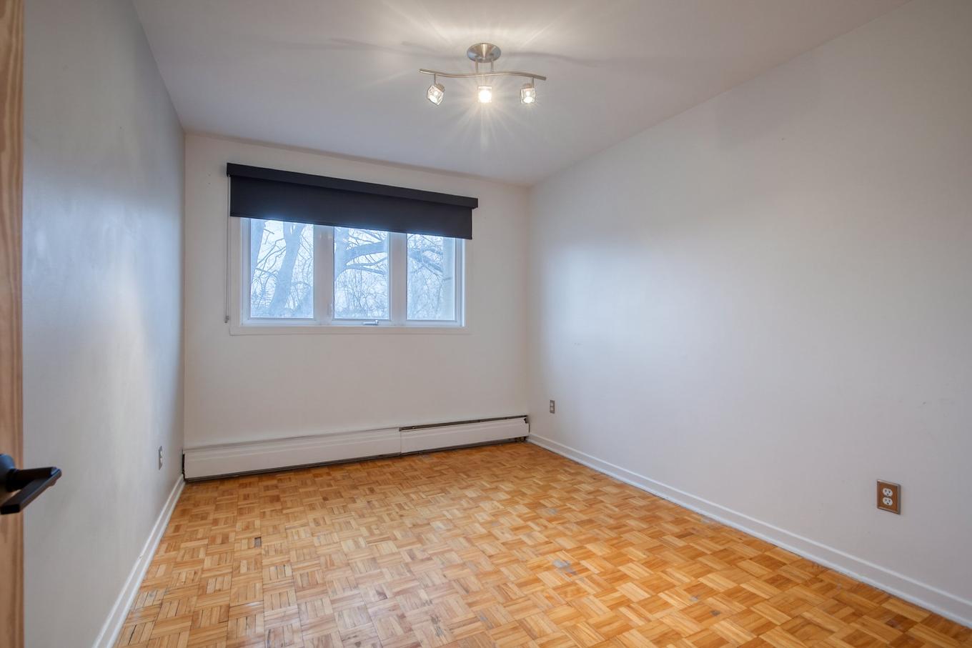 Chambre à coucher - 64-1825 Rue Dunant, Saint-Bruno-De-Montarville, QC - Indoor Photo Showing Other Room