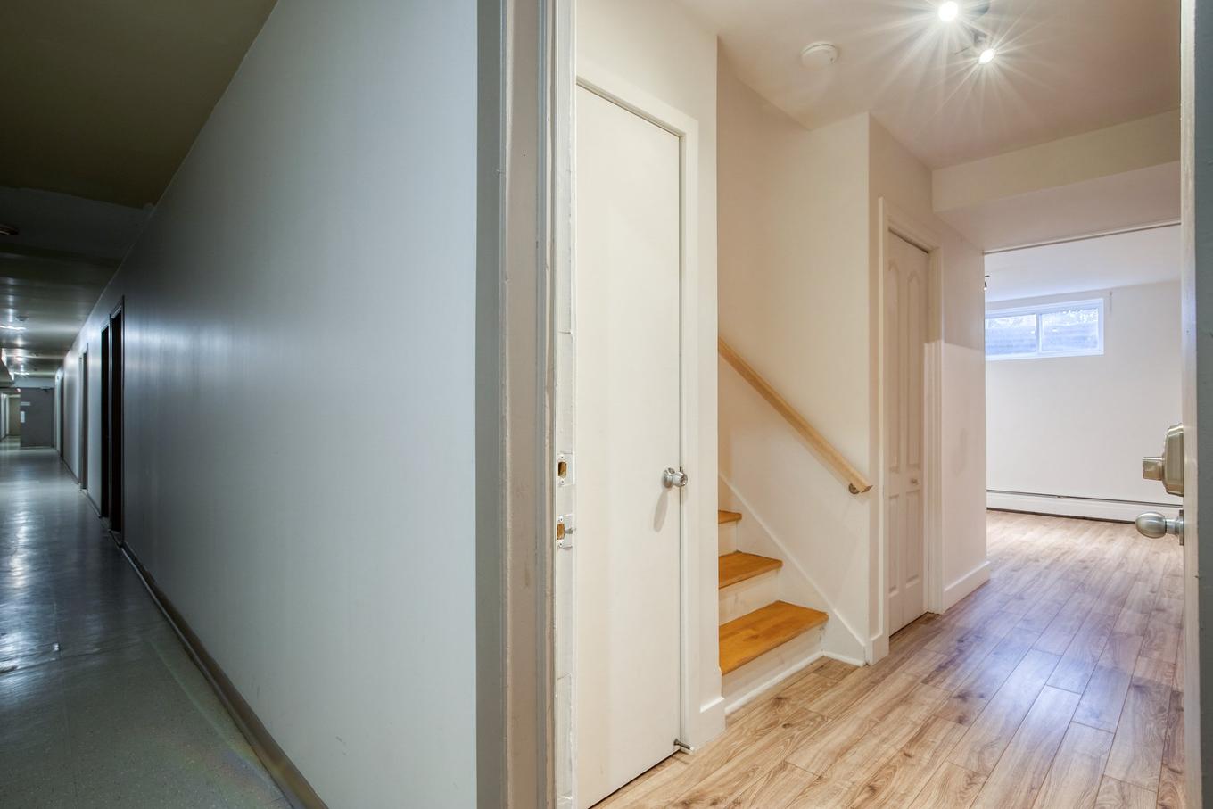 Corridor - 64-1825 Rue Dunant, Saint-Bruno-De-Montarville, QC - Indoor Photo Showing Other Room