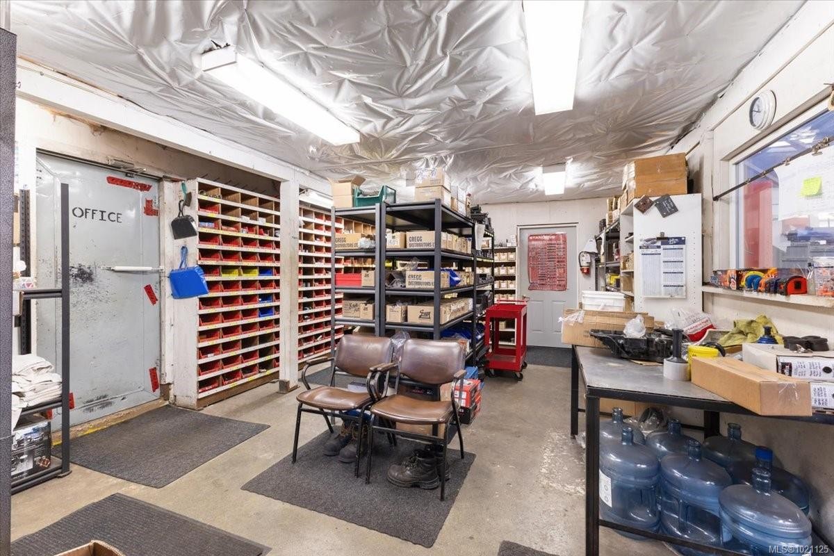 2320 Mccullough Rd, Nanaimo, BC