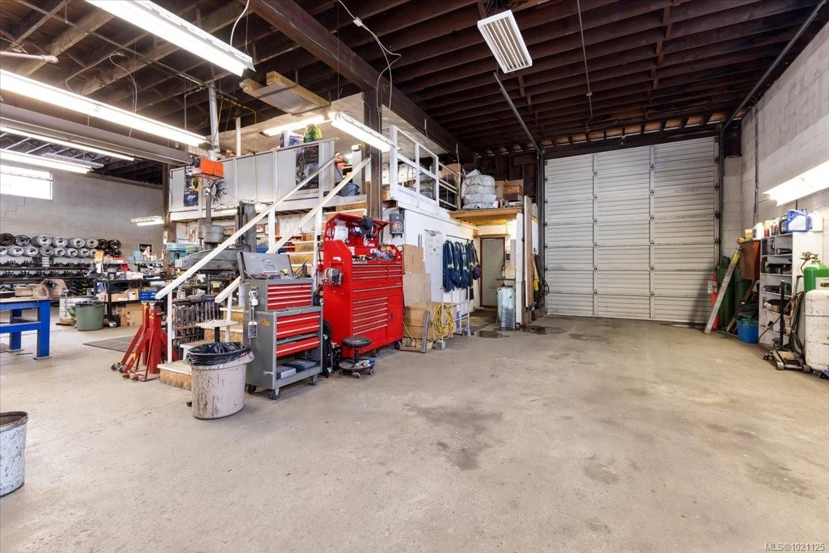 2320 Mccullough Rd, Nanaimo, BC