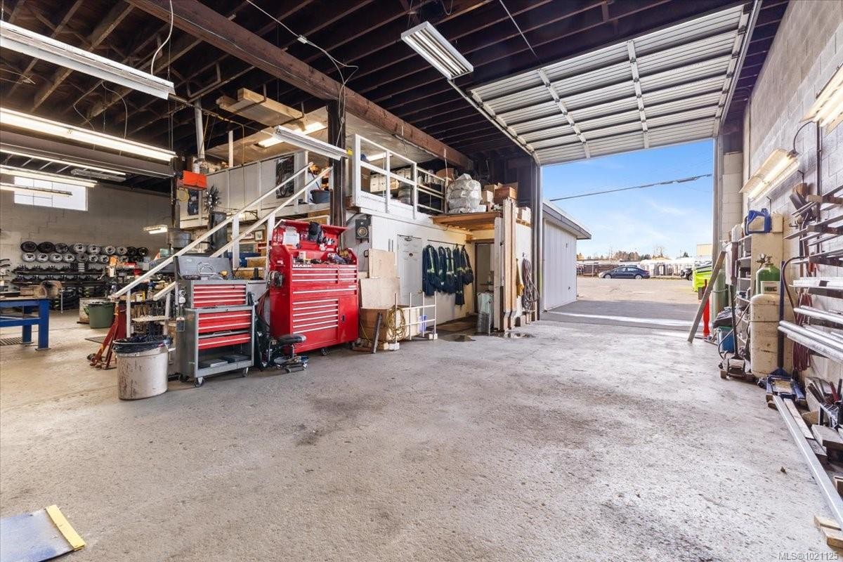 2320 Mccullough Rd, Nanaimo, BC