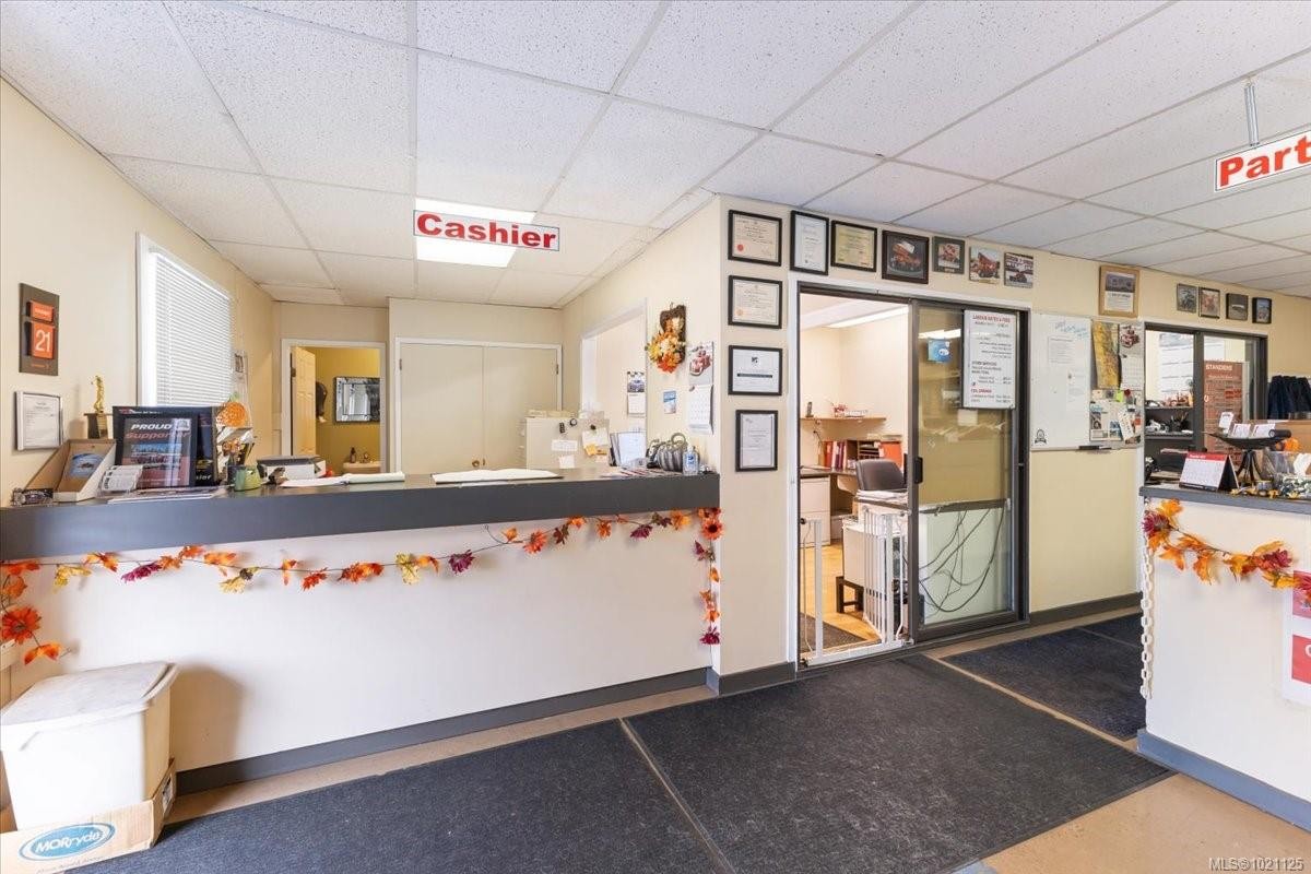 2320 Mccullough Rd, Nanaimo, BC