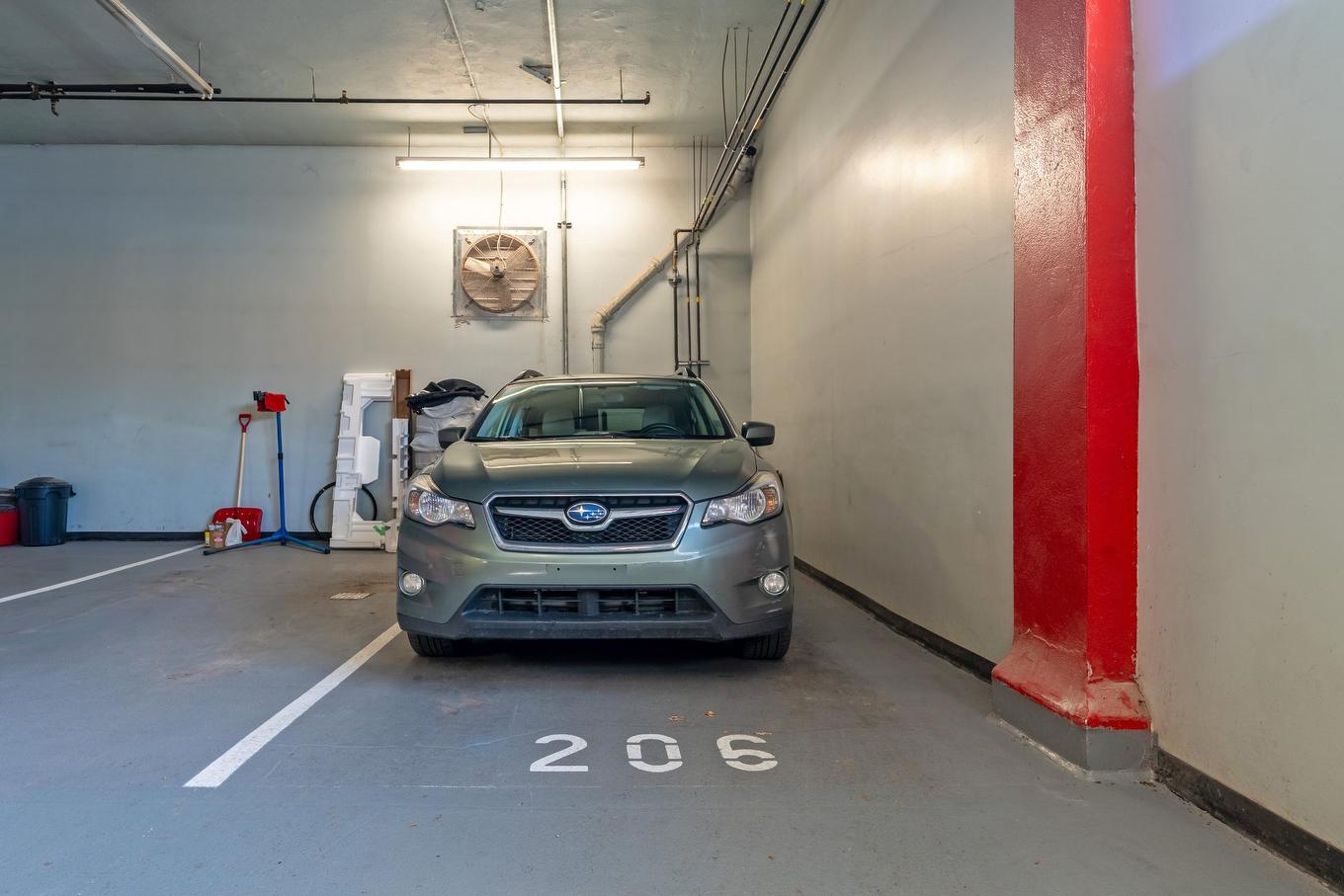 Stationnement - 206-2245 Rue Viau, Montréal (Mercier/Hochelaga-Maisonneuve), QC - Indoor Photo Showing Garage