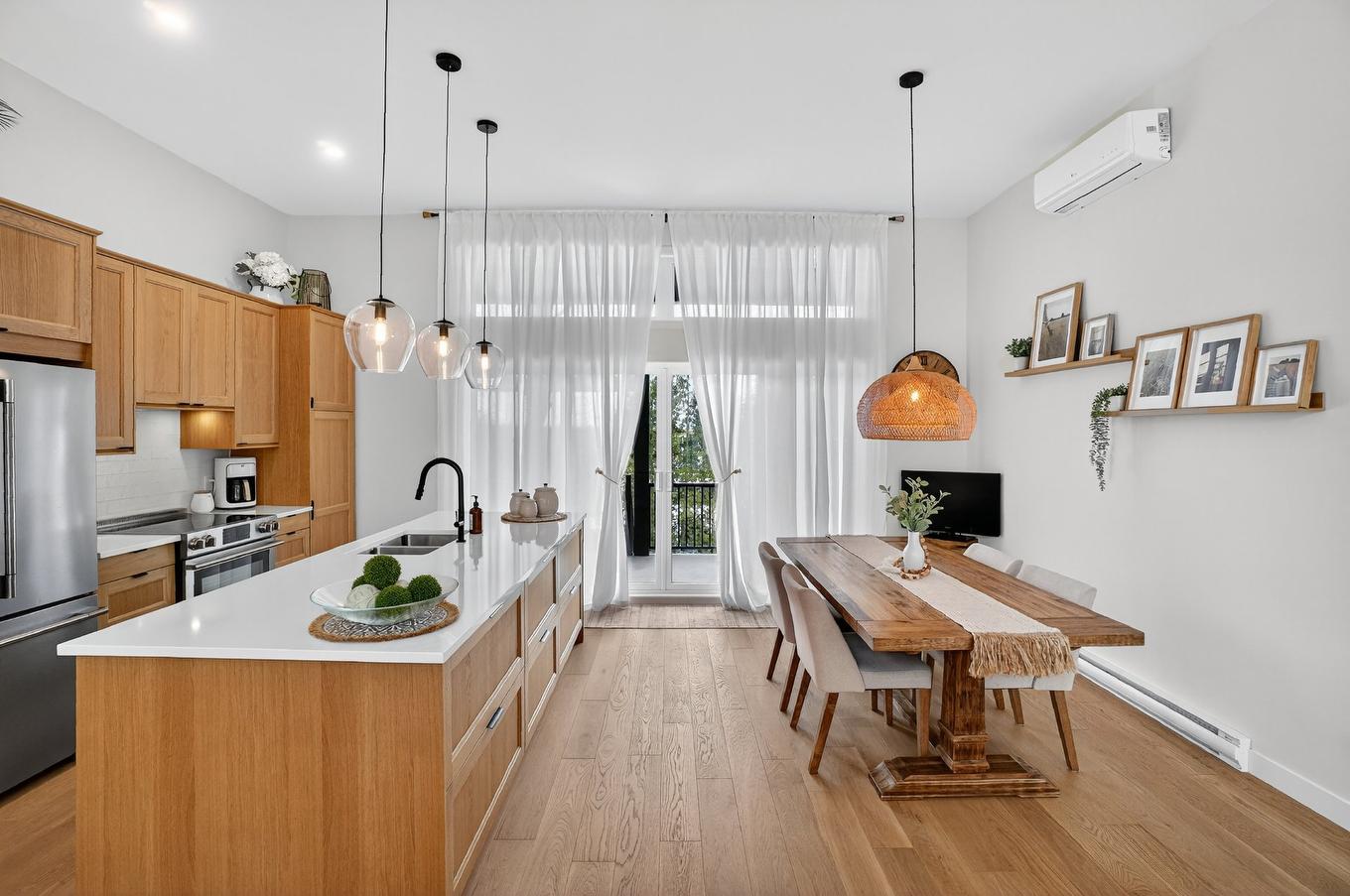 Kitchen - 46 Rue St-Émilion, Brownsburg-Chatham, QC - Indoor