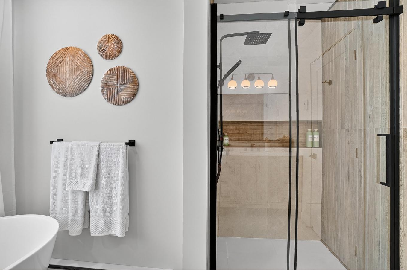 Bathroom - 46 Rue St-Émilion, Brownsburg-Chatham, QC - Indoor Photo Showing Bathroom