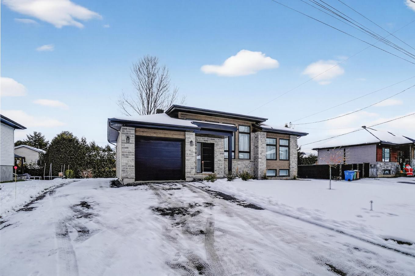 Frontage - 46 Rue St-Émilion, Brownsburg-Chatham, QC - Outdoor